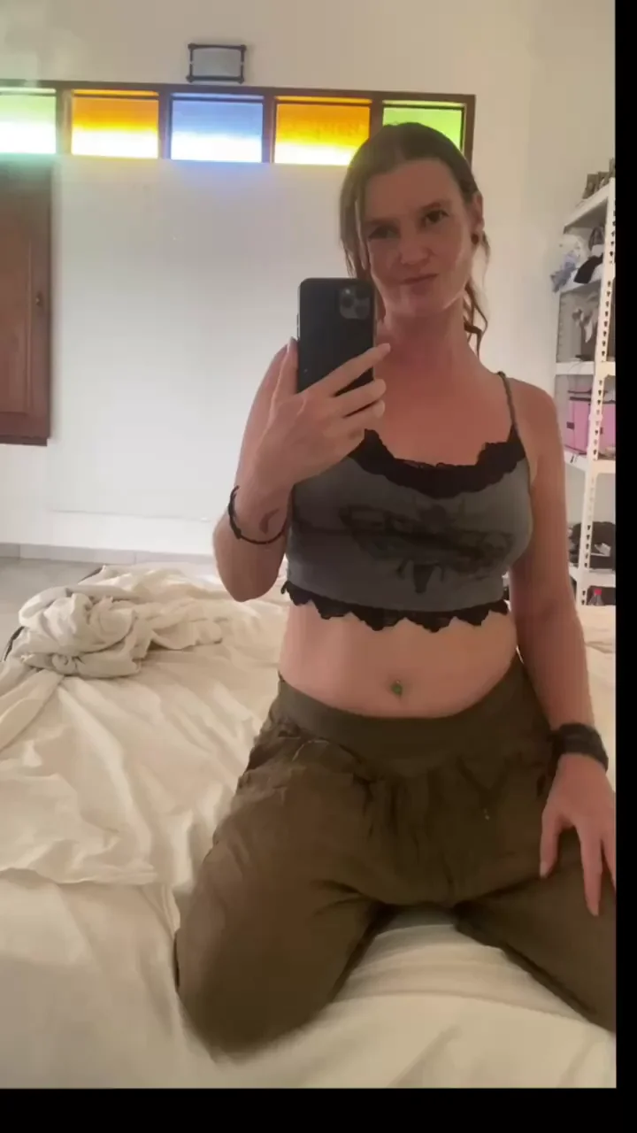 What my guy friends see vs what men on Reddit see