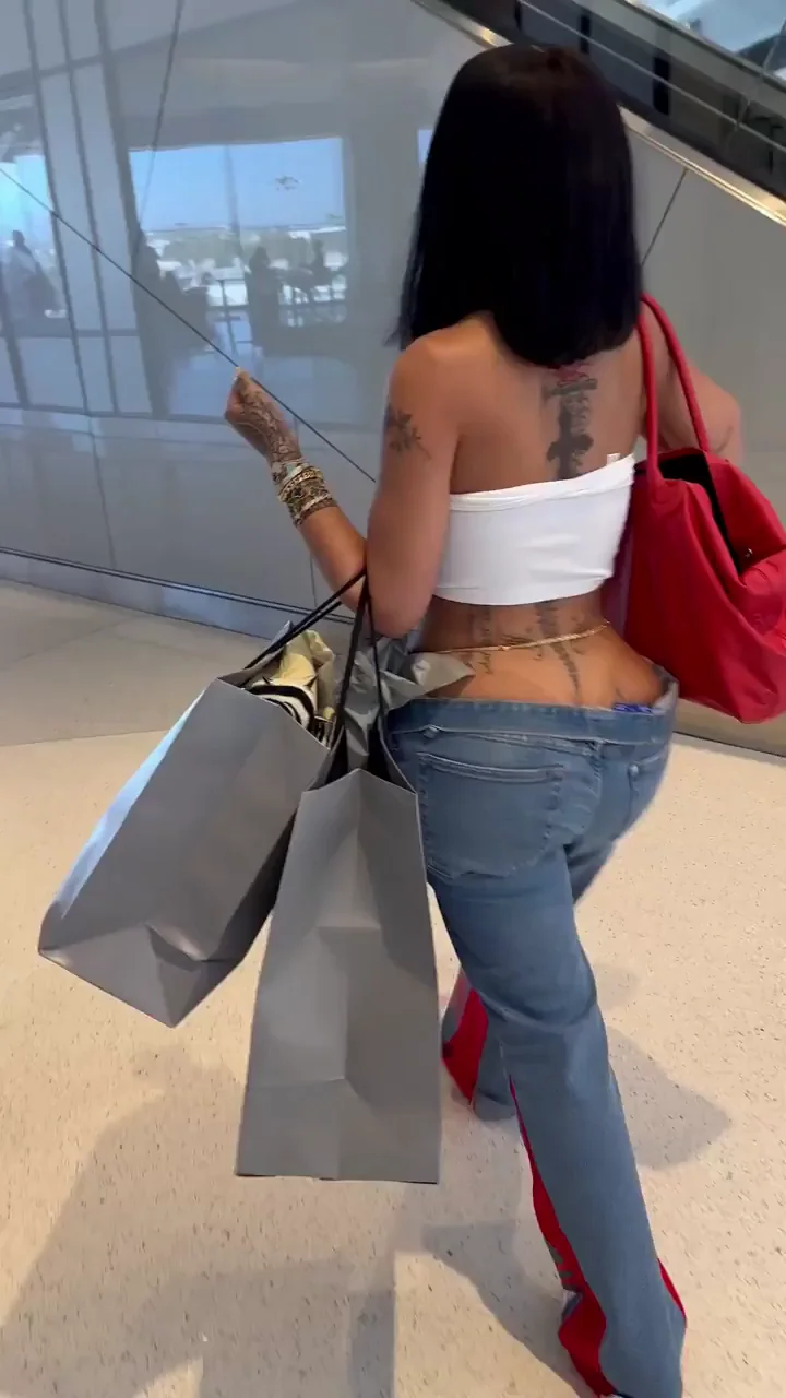 Ass crack just peeking out
