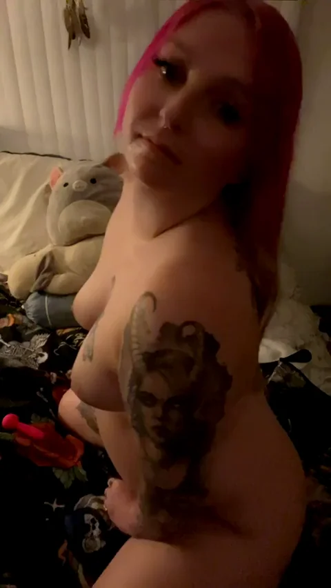 This is your sign to get you a baddie tatted alt girl