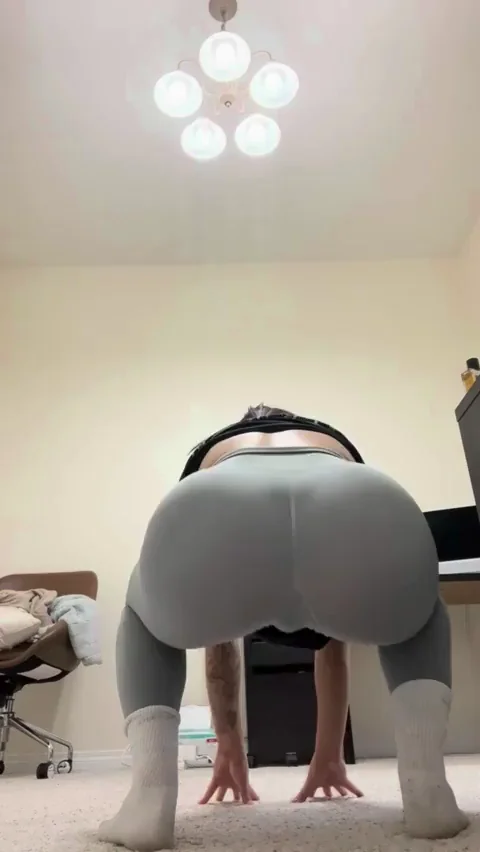 Prepping My Juicy Ass to Bounce on Your Cock 🍑💦