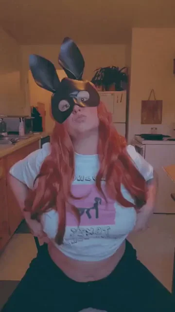 I've been told that my tits are my best quality, do you agree (drop)