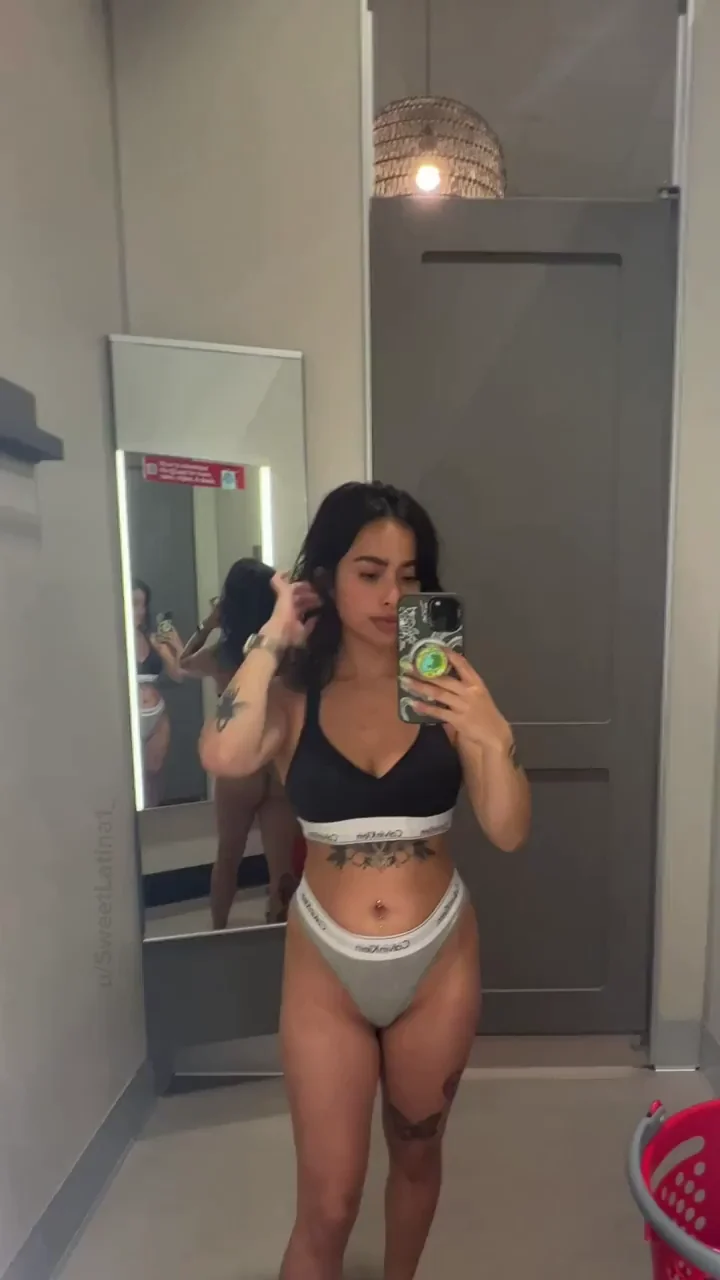 🔥 Tattooed Hottie Teases in Changing Room Fun 💦
