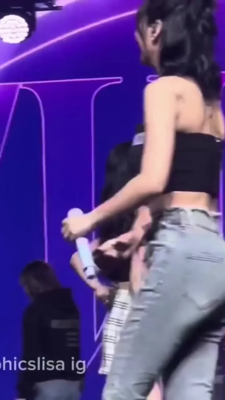 TWICE - Momo