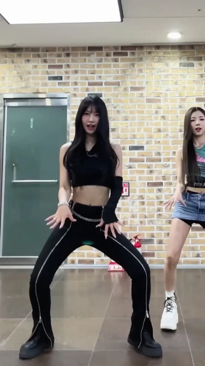 Everglow - Sihyeon
