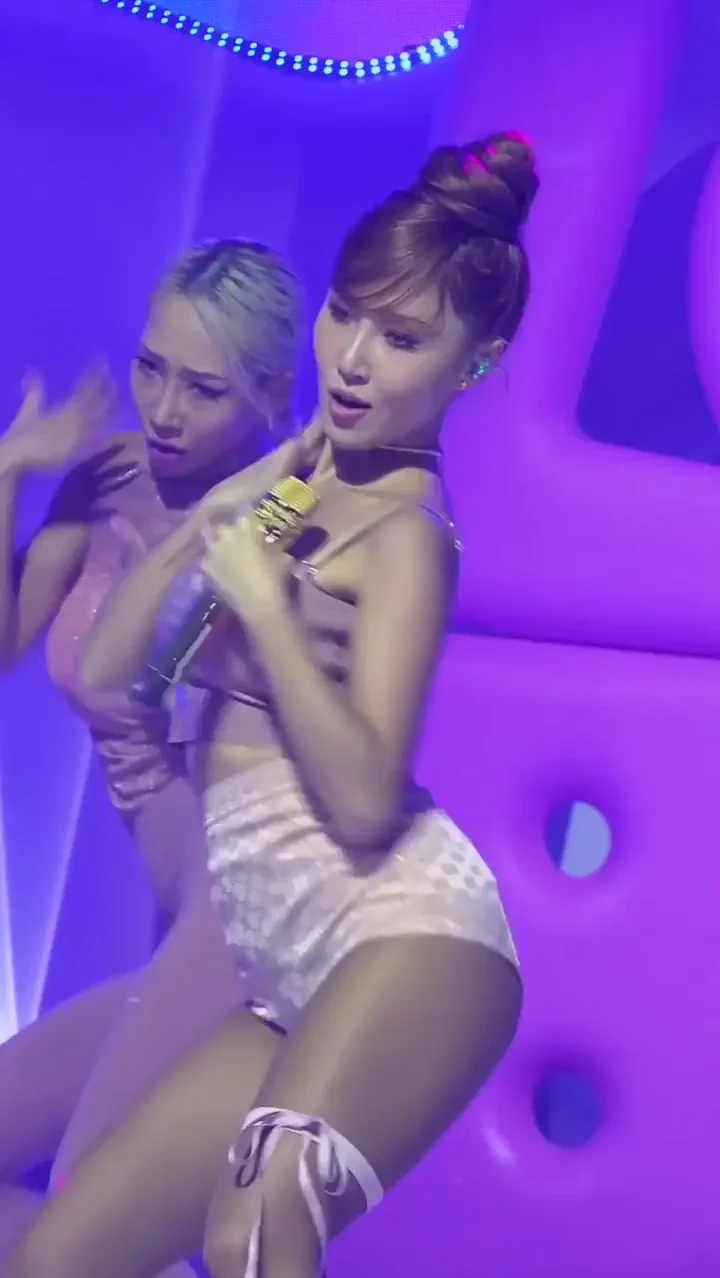 MAMAMOO - Hwasa