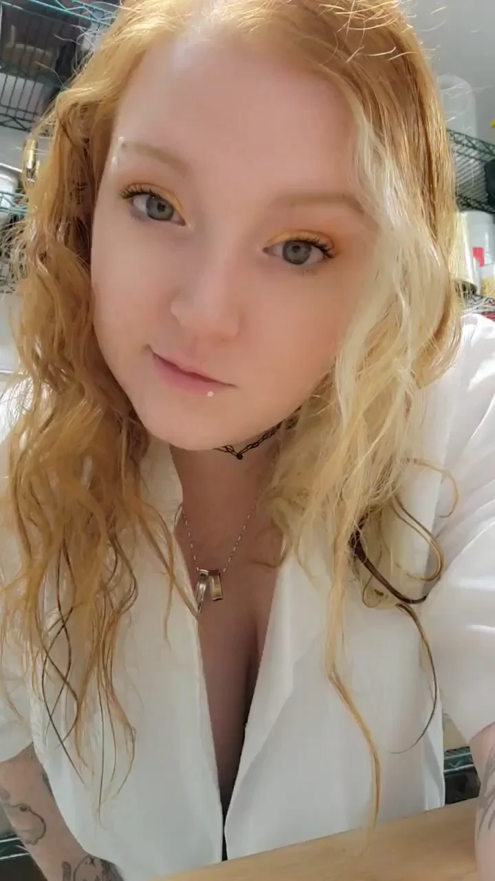 I just love the way they bounce out of my Che[f] coat