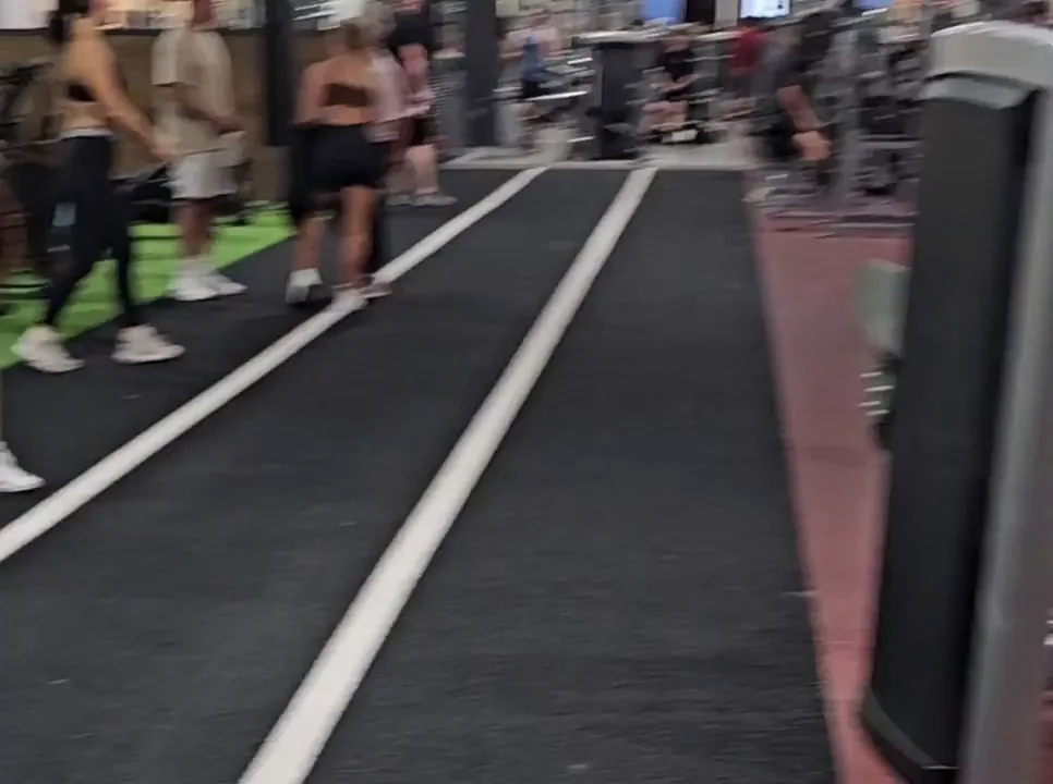Gym Slut's Quick Tit Flash Blitz ;)
