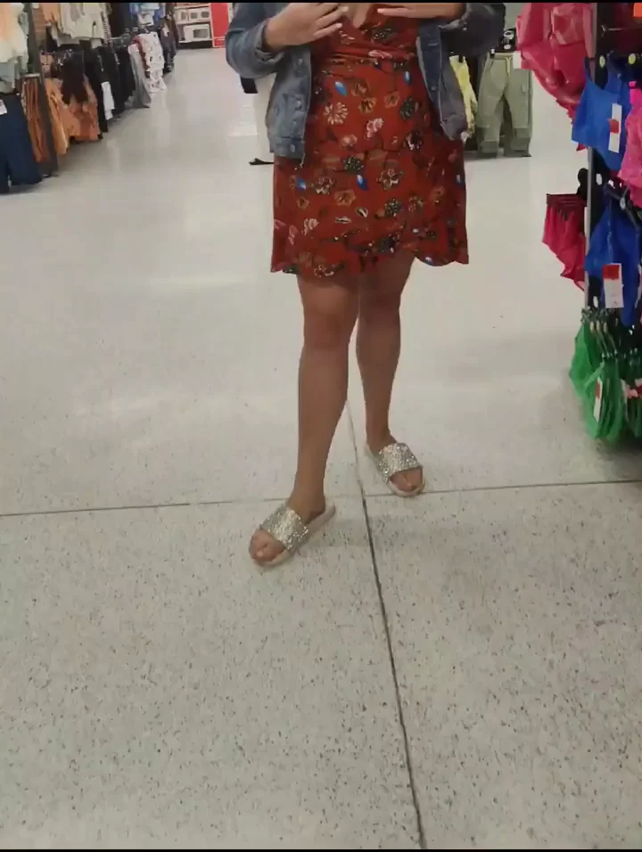 Public Flashing in ASDA 🤤«
