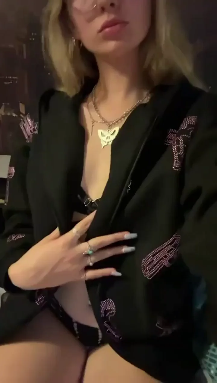 [TW] Not much to squeeze but I promise it feels so good