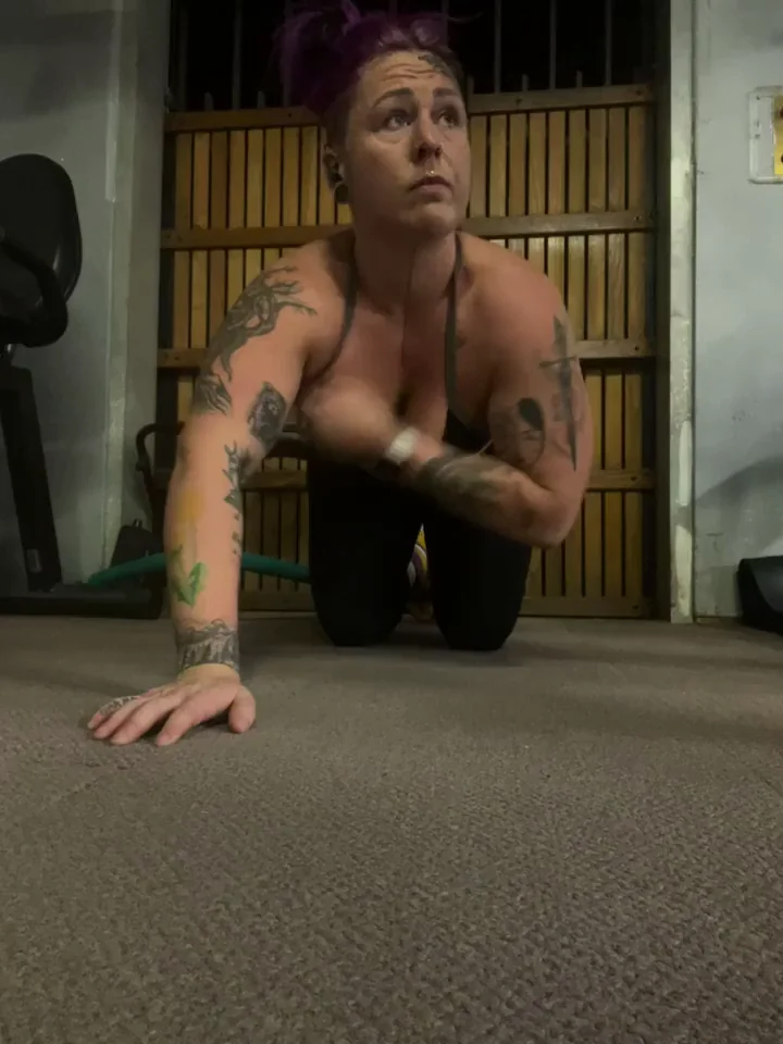 Always have to keep watch when gym [f]lashing so I don't get caught ;)
