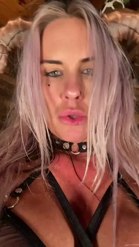 (F) (43) looking for freakish milf?