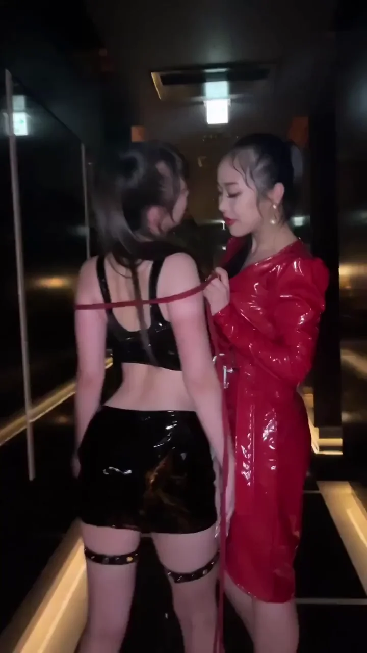 🔥 Asian Lesbo Latex Tease in Mirror Elevator 😈