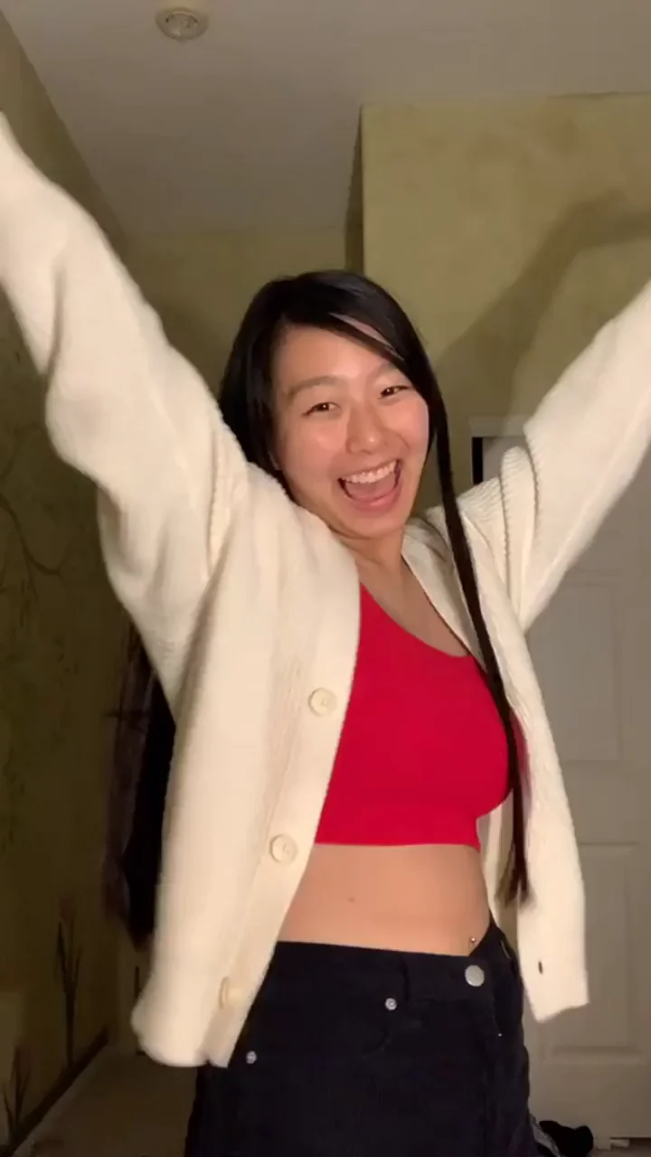 🔥 OL59 Busty Asian Teen Teasing Tits in Red Bra 😈