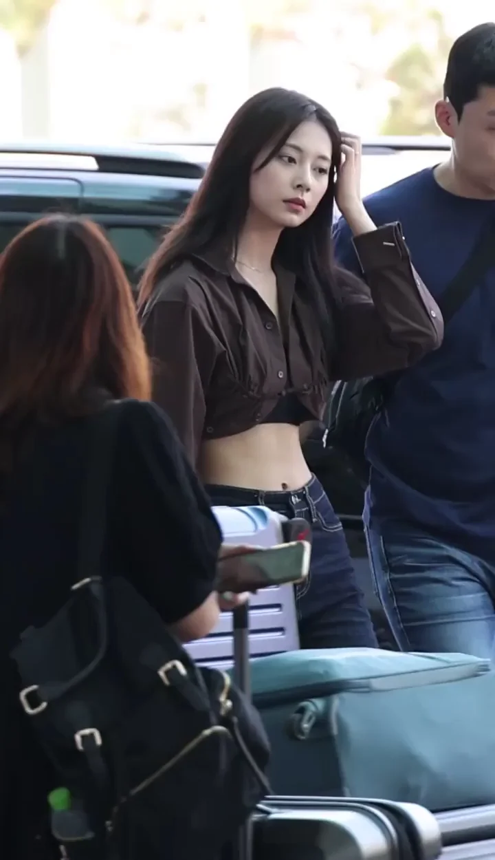 Tzuyu's Slutty Airport Tease: TWICE Idol's Thicc Ass in Tight Jeans