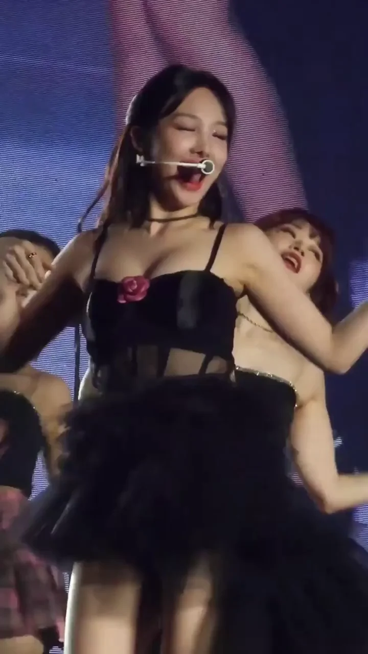 TWICE - Nayeon