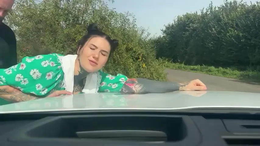 No Birth Control, No Rubbers? 5 Mins Later She's Bent Over the Car Hood 🍆💦