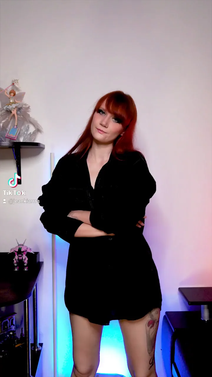 Redhead TikTok Slut Teases: Like My Juicy Tits & Pussy? 🔥🍑