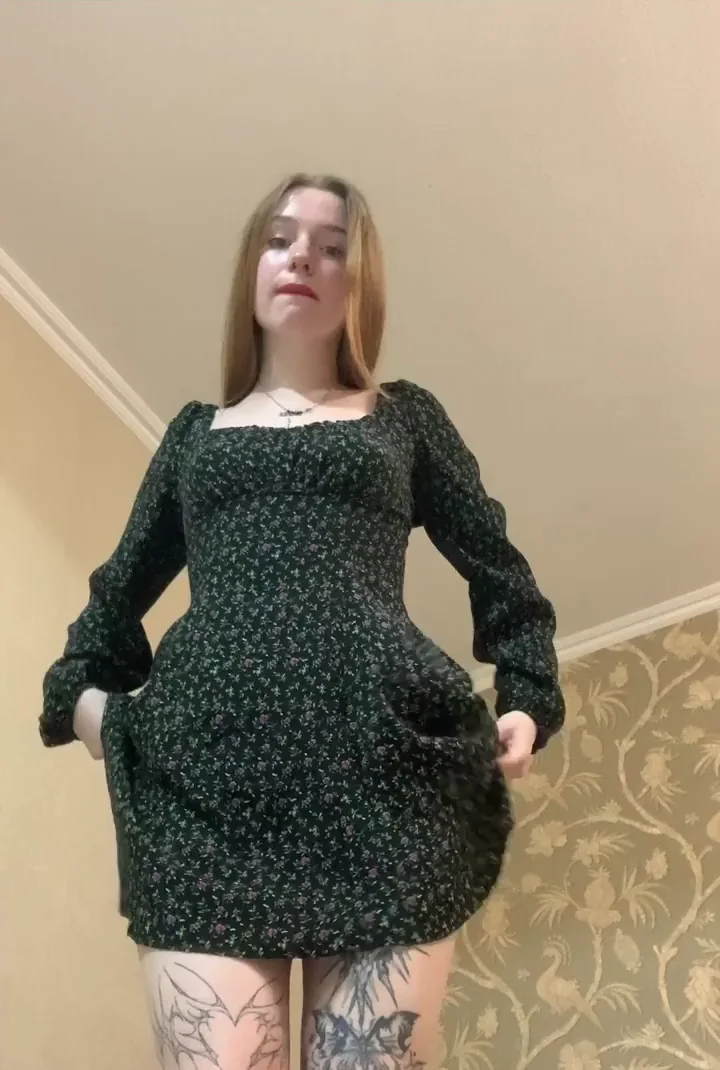 Panties Dropped, Tight Teen Pussy Tease 🔥🍑