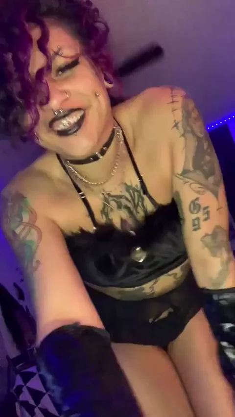 I love dancing and smiling for you ðŸ¥°