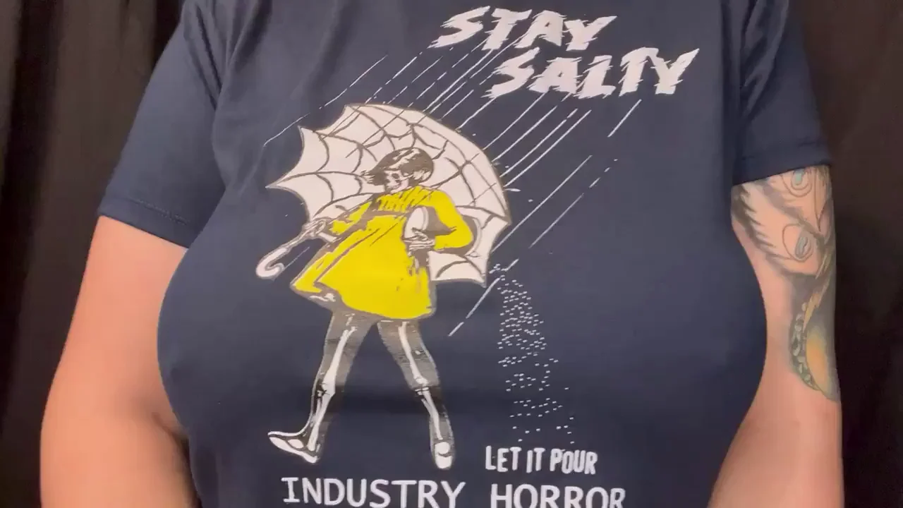 When life gives you lemons, something something look at my big tits