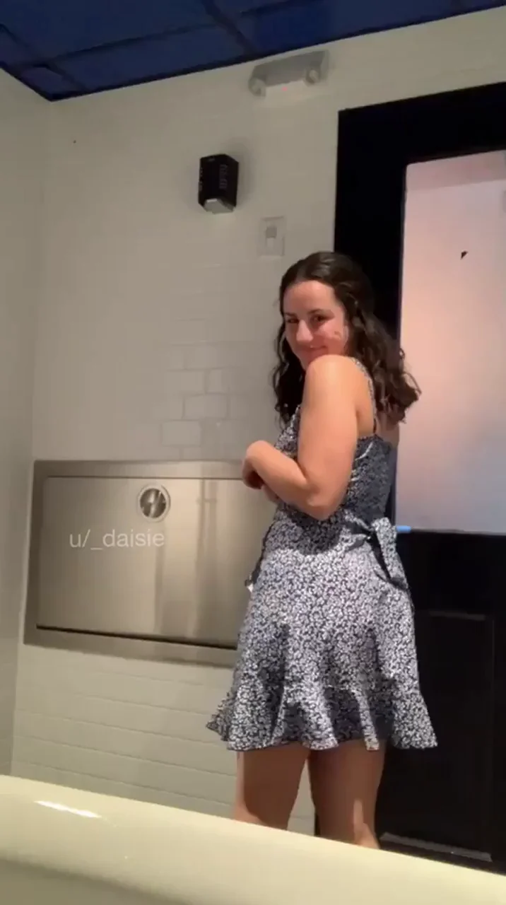 first dates are more exciting without panties 🤤« [f]
