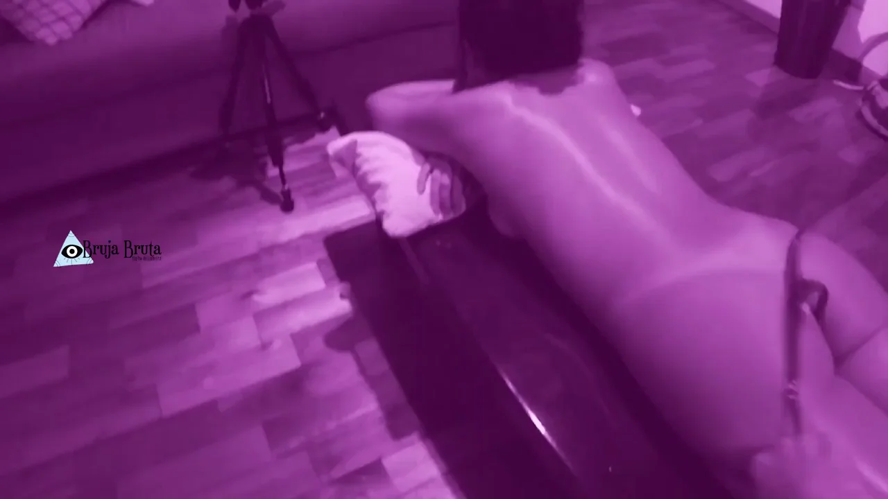 The masseur took off my panties !! Unprotected ass!!
