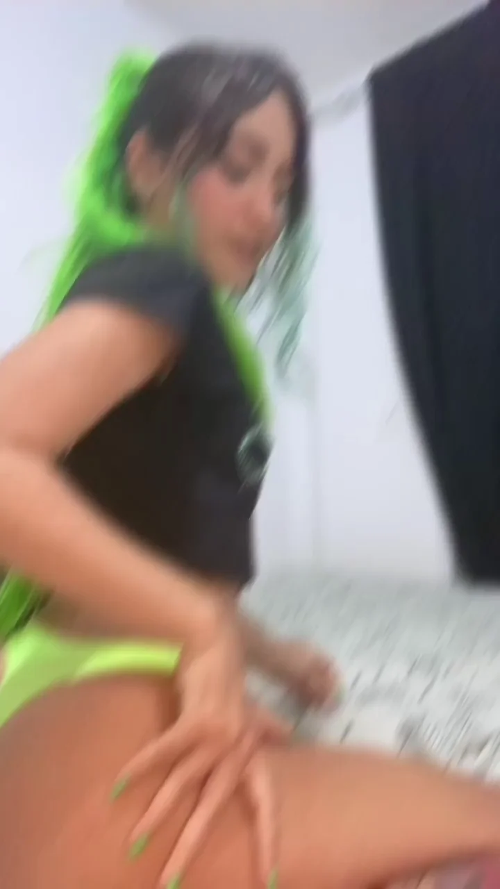 Colored hair twerking