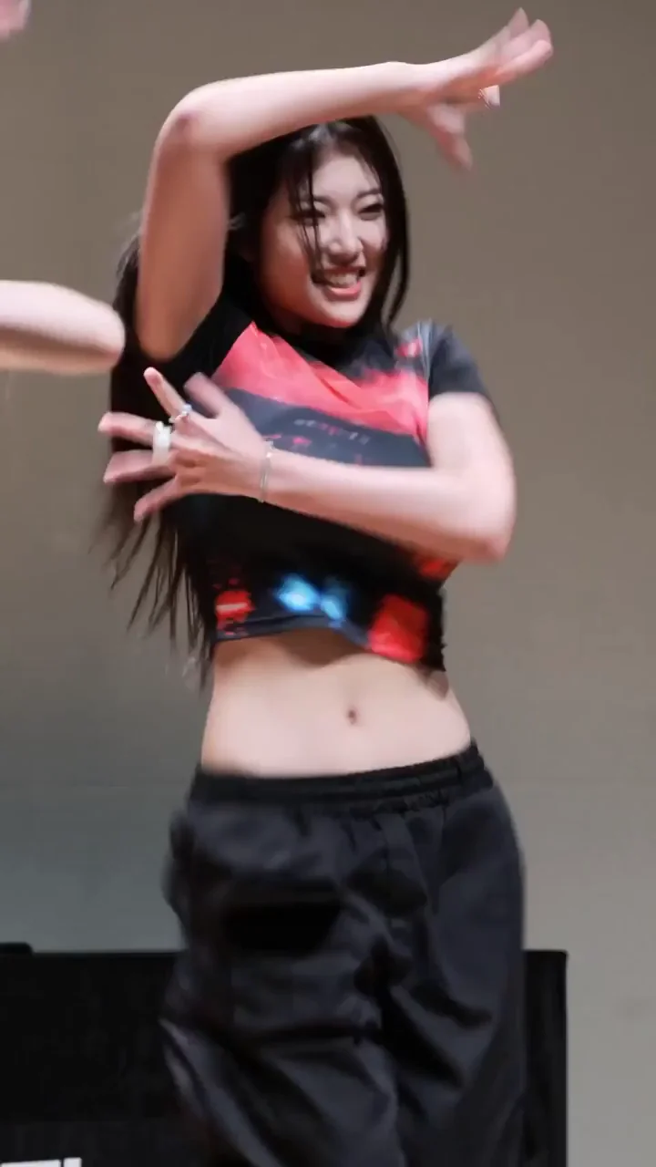 H1-KEY Yel Sexy Dance Tease