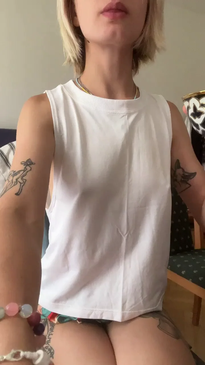 me, a trendy real fuckdoll teen showing off