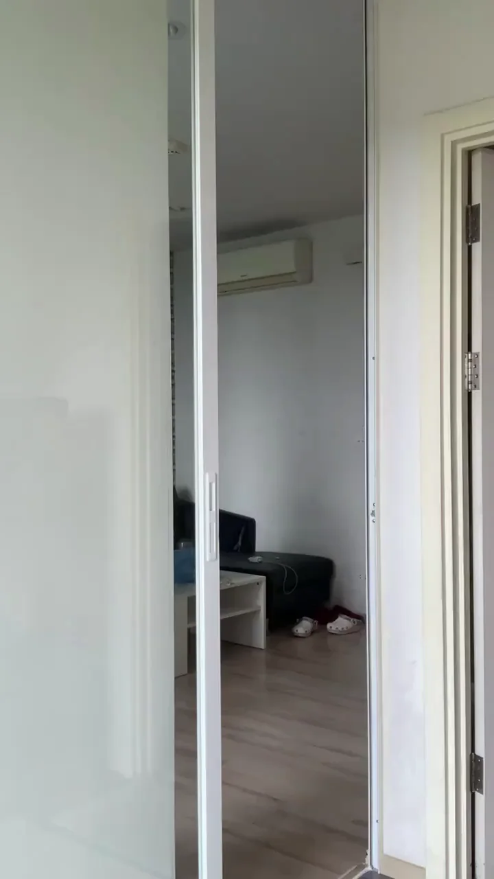 Aere you expecting a neighbor to visit F22