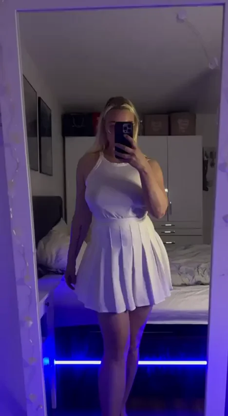 this is my application to be your midnight snack!