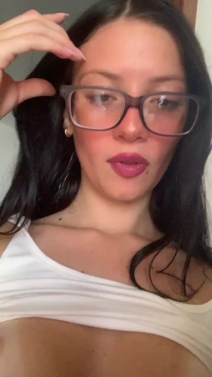 Although my glasses are cute, I actually need them 😁†