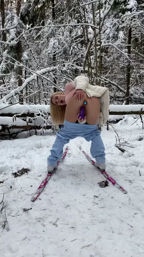 Ski Slut's Snowy Woods Dildo Fuck & Anal Plug Tease ❄️🍆💦