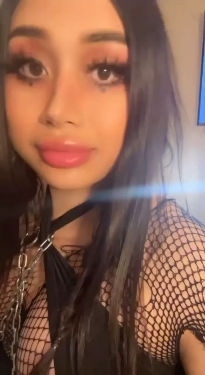 Would you like to hangout with a petite latina tgirl tn? 😜