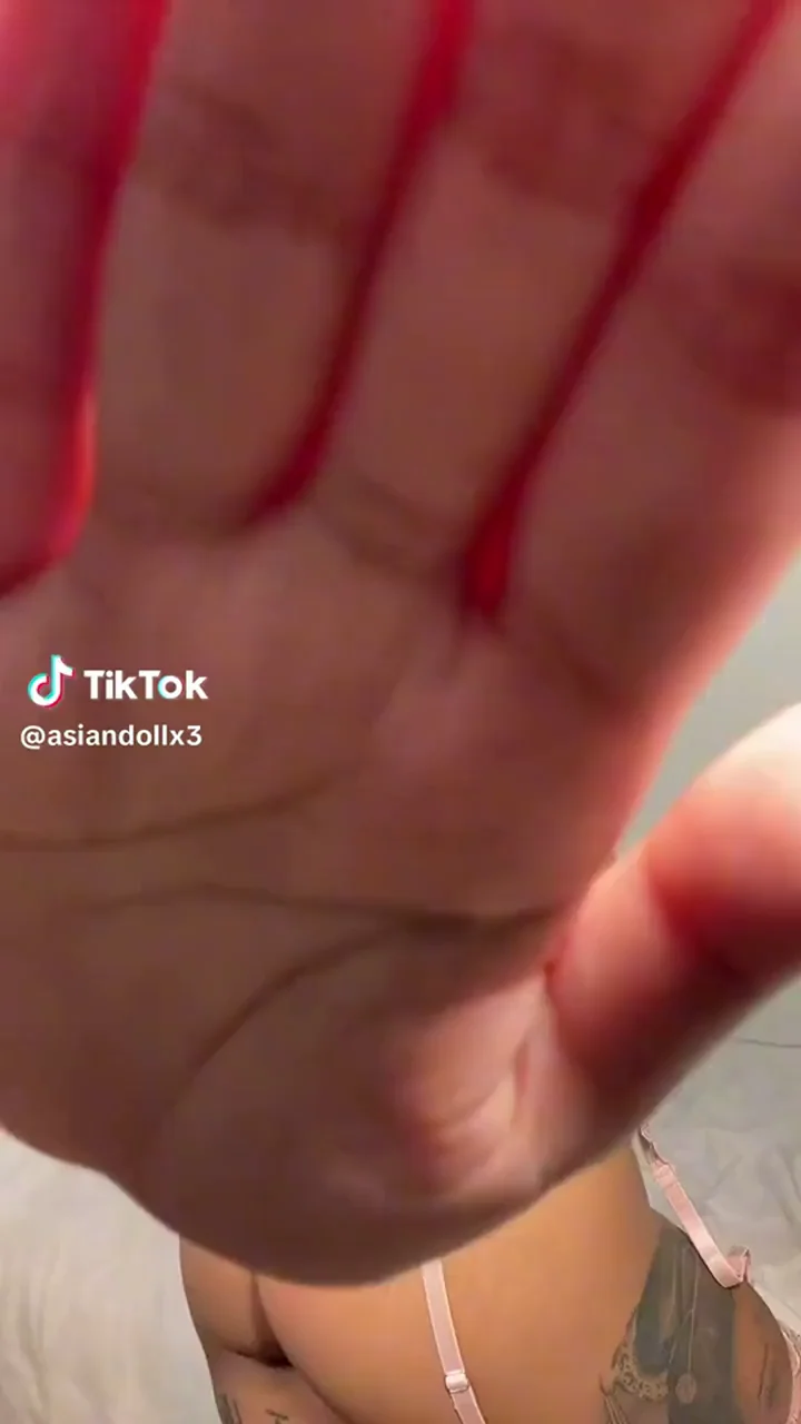 TikTok Asian Thickie Tease: Wait for That Juicy Ass Reveal!