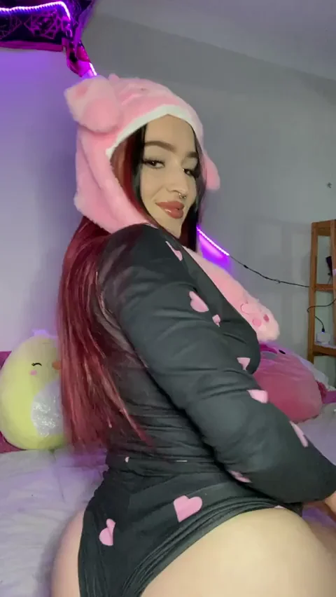 Ditch That Anime & Pound This PAWG Redhead's Juicy Booty? 🍑🔥