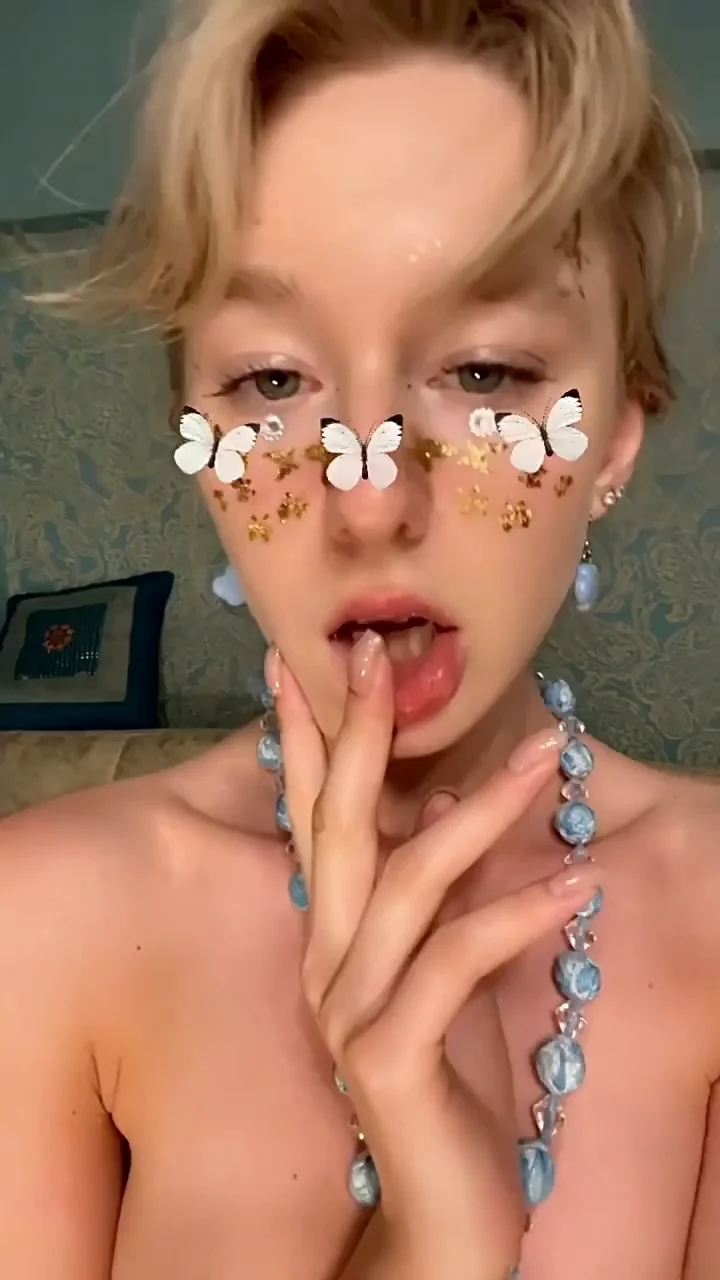 I want to play and play my tits off with you