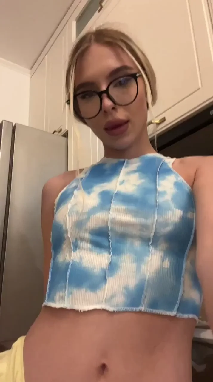 I want us to be a regular thing and send nudes to each other