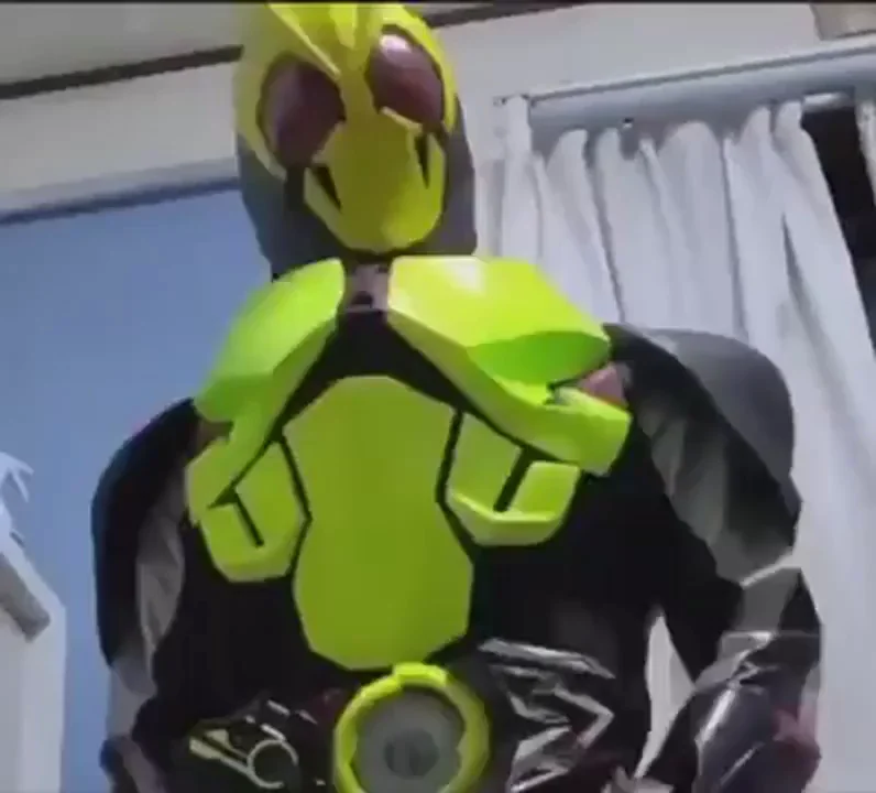 Kamen Rider Cosplay Tease 🍆🟢