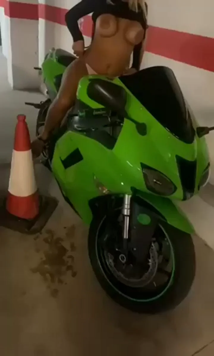 a real rider 🤤 