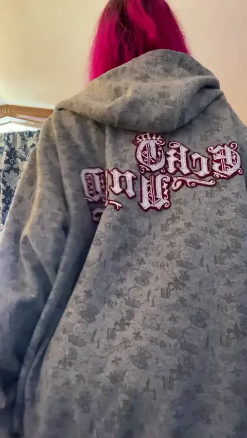 it's crazy what can be hidden under a big hoodie :)