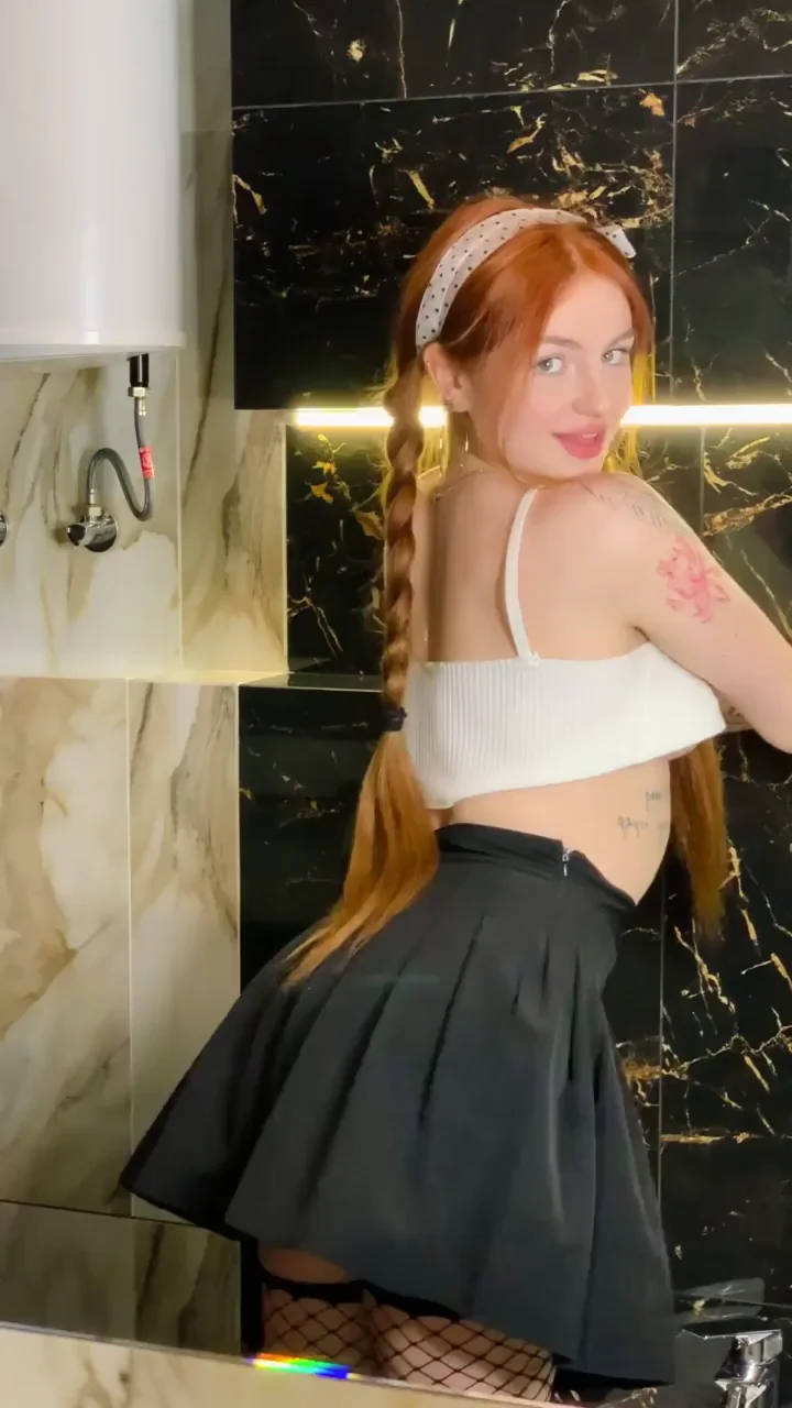 What's the first thing you'd if you see ginger babe showing you ass?