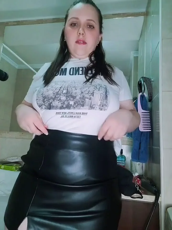 Chubby Latina BBW F27 Titty Drop Reveal 😍🍈🍈