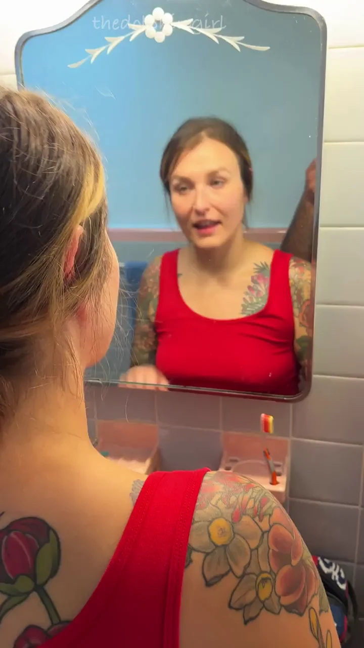 Cumslut Takes Load on Her Shorts in Bathroom Mirror Tease