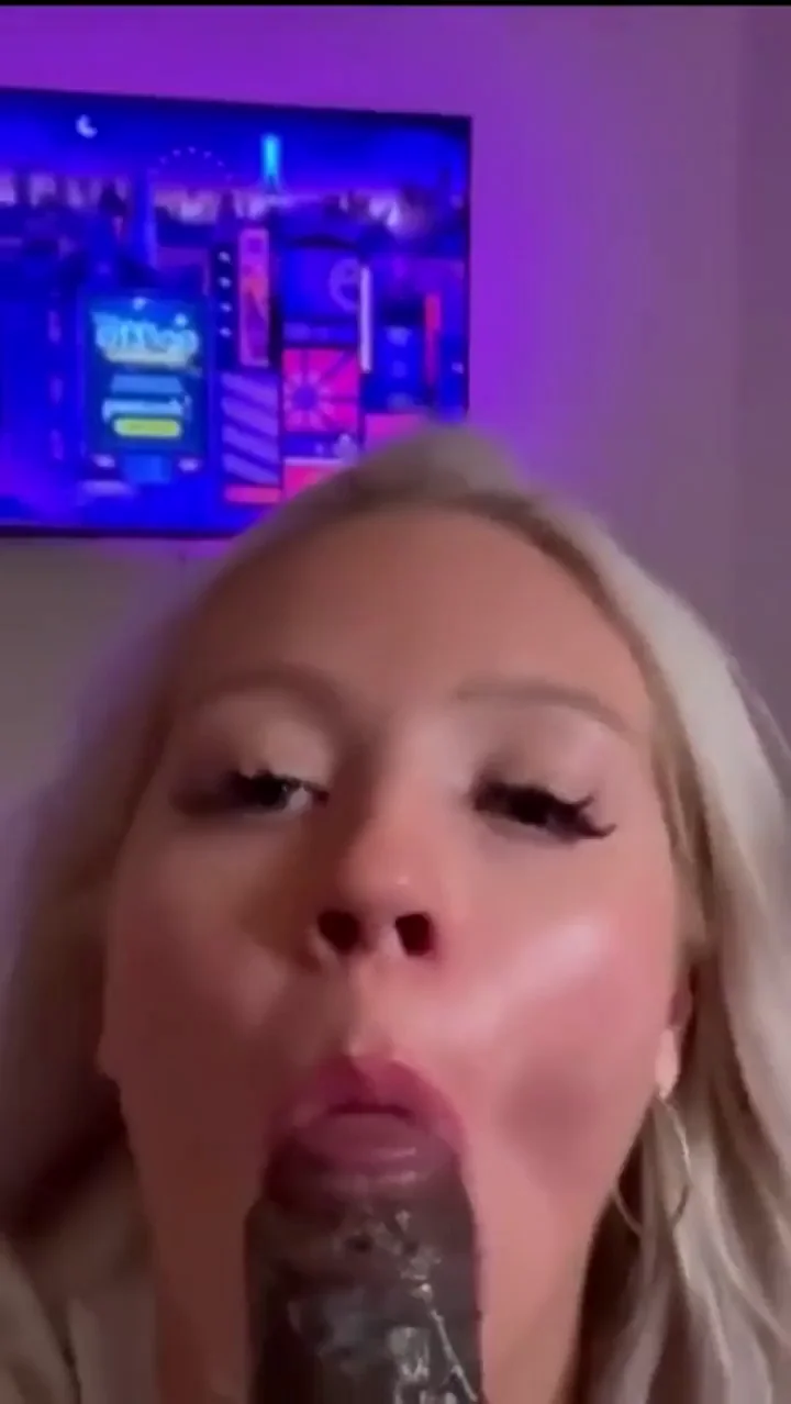 Blonde Head