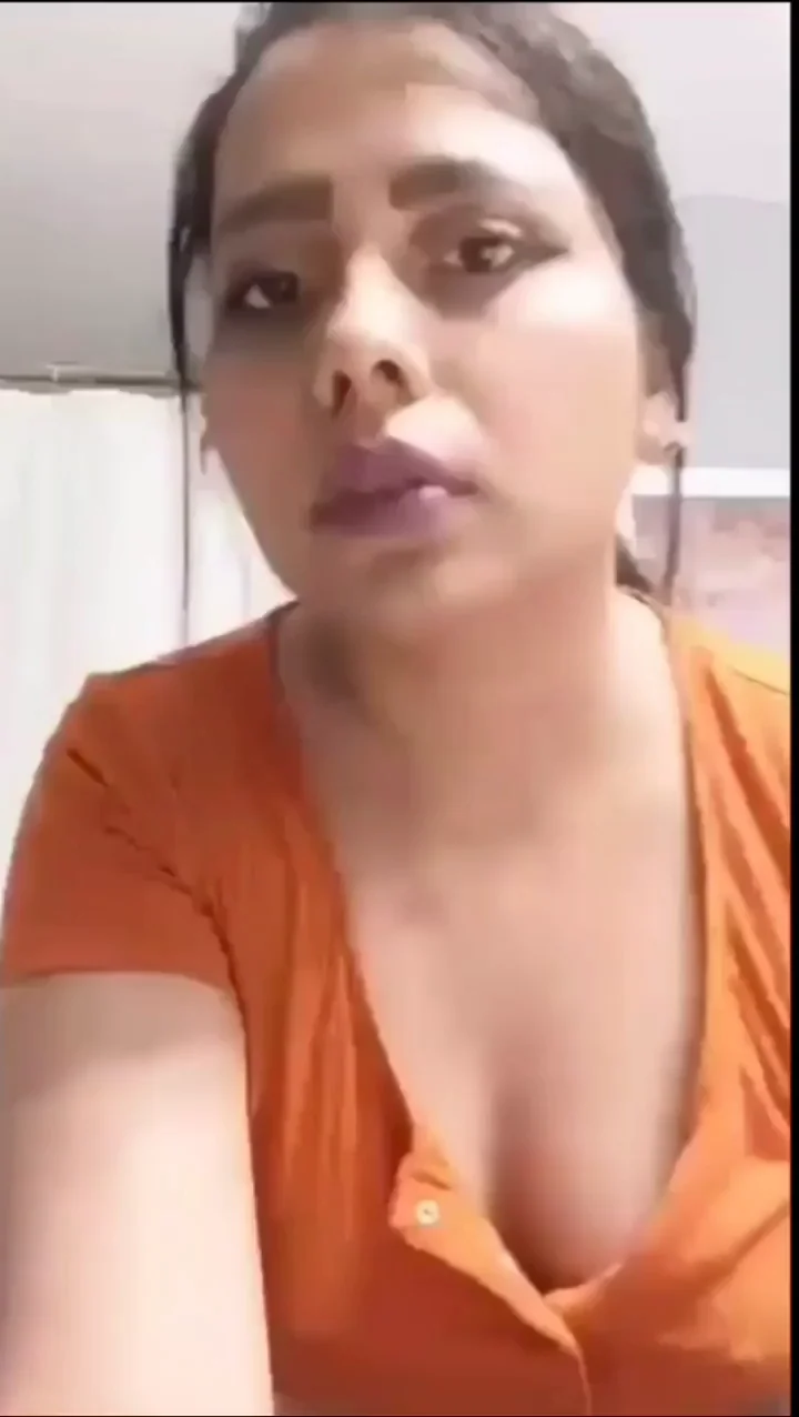 All-Natural Tits Tease with Puffy Areolas 😍🍊