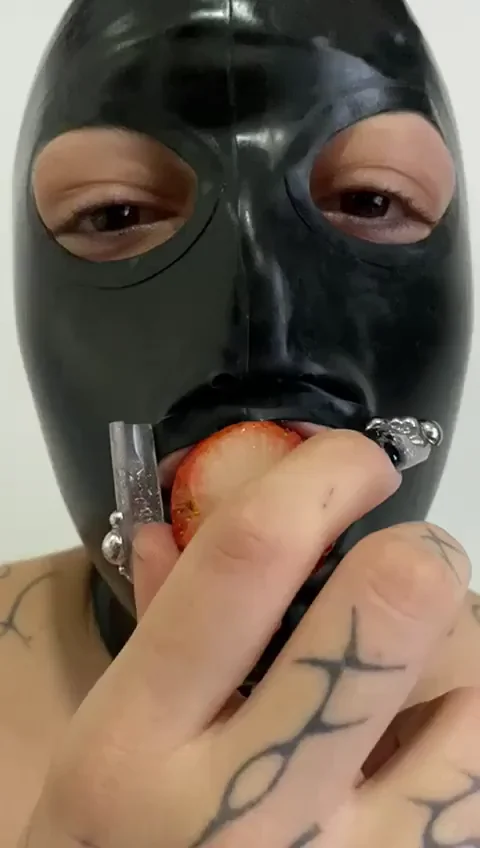 perfect date idea, you and me sleep with latex mask, let's have fruit for breakfast and then I'll take you on a leash for a walk in the park [F]