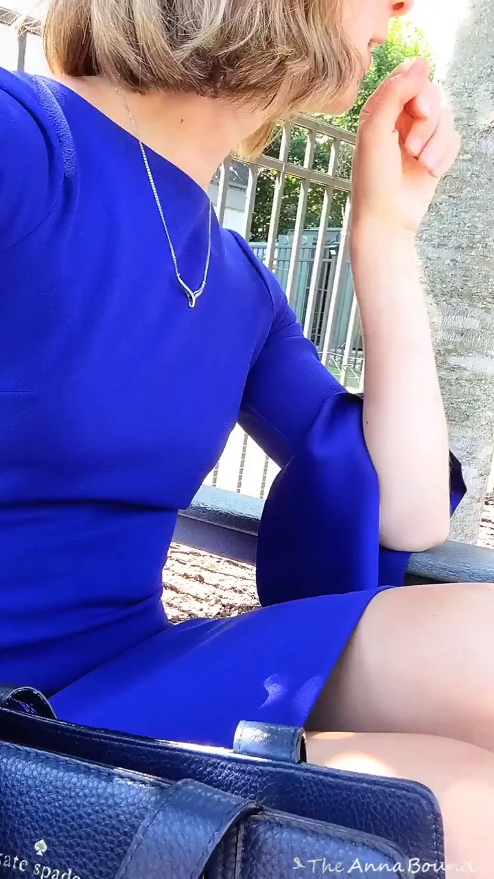 Pantyless Coffee Break Tease by Hot Mid-30s Exec MILF 😈☕