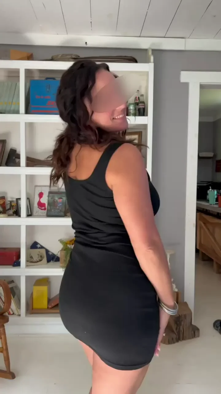 Curvy MILF Begs for Every Drop of Your Hot Cum