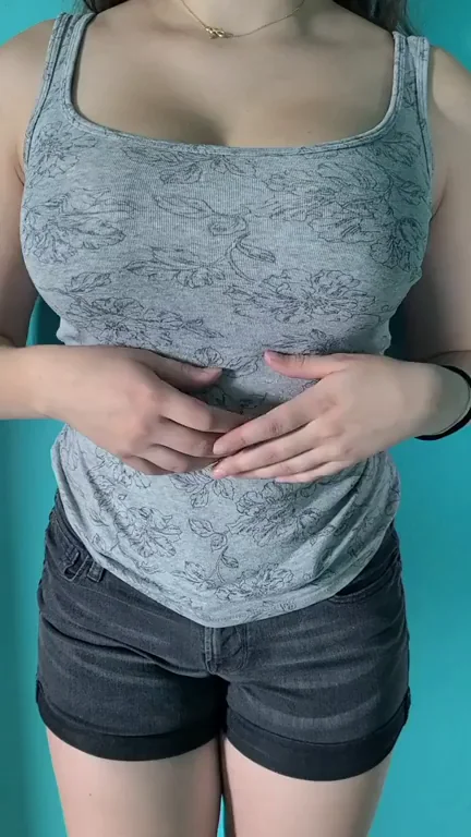 Perky Big Tits GF Tease? 😍🍒 (18f)